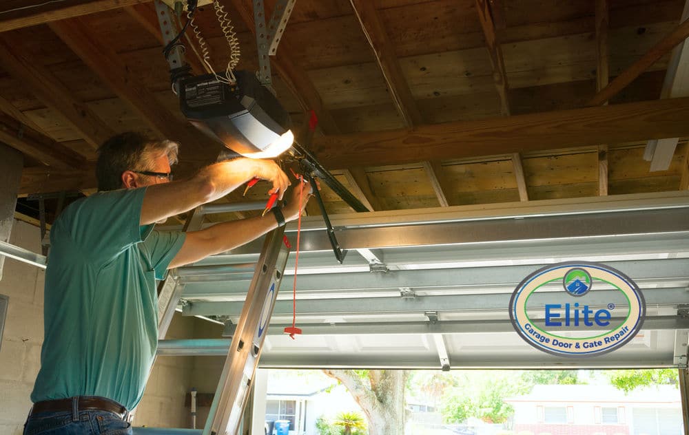 5 Good Reasons Why You Shouldn’t Try That Garage Door Repair Yourself