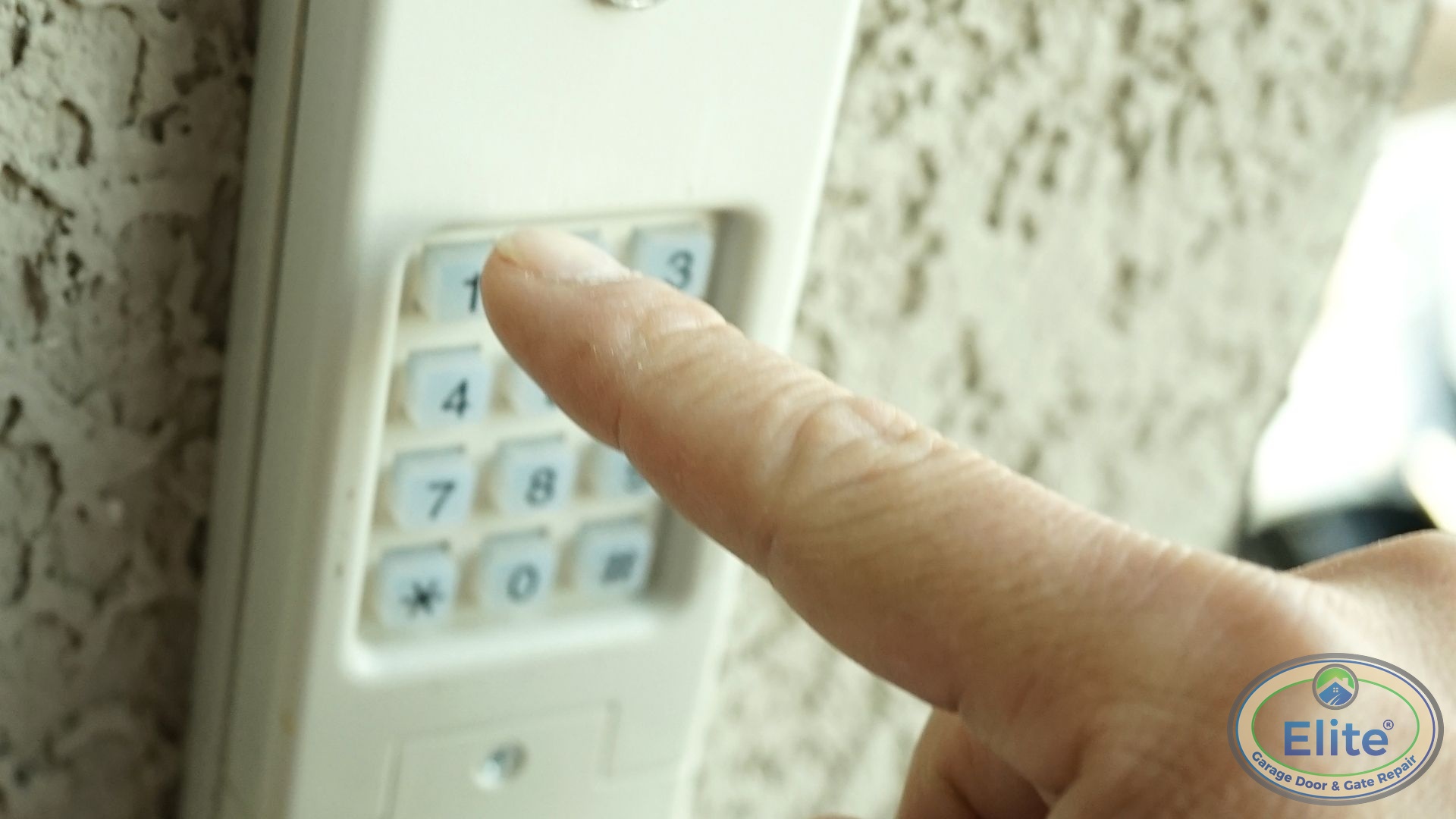 How Does Warming Weather Affect Your Garage Door? - Seasonal Garage Door Tips: Transitioning from Spring to Summer