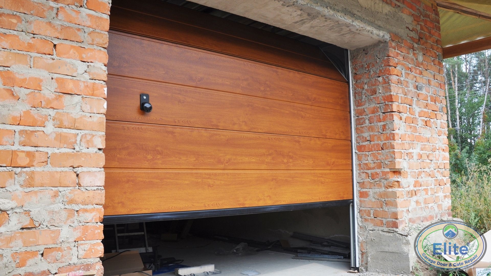 Understanding Labor and Removal Costs - How Much Does a New Garage Door Installation Cost in Lynnwood?