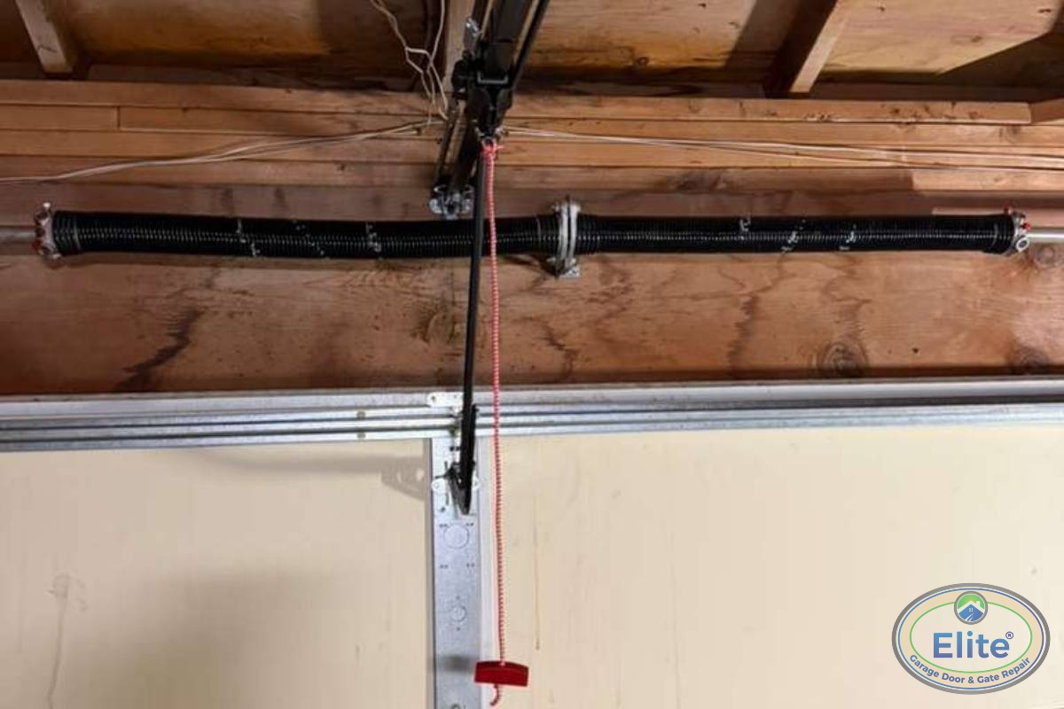 What Weather Challenges Do Lynnwood Garage Doors Actually Face? - Hurricane-Rated Doors: Do You Need Them in Washington?